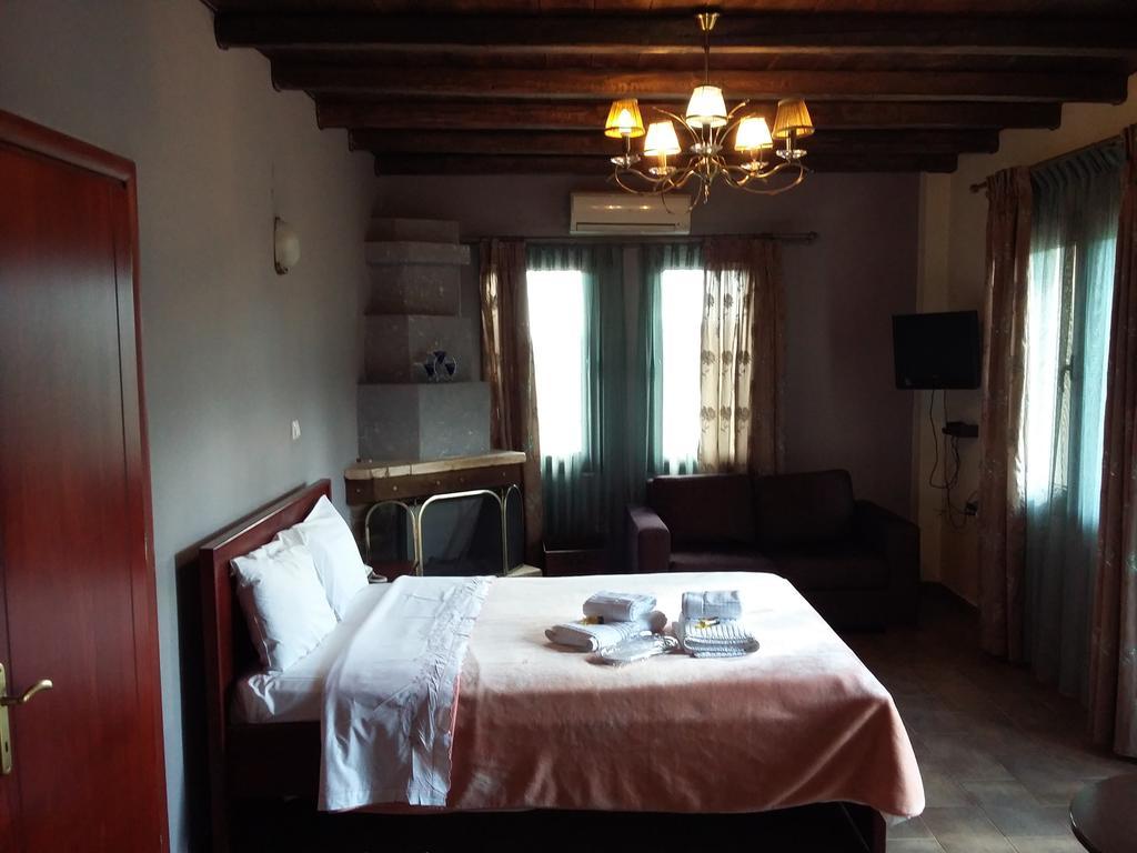 Voreas Hotel Káto Loutrákion Rom bilde